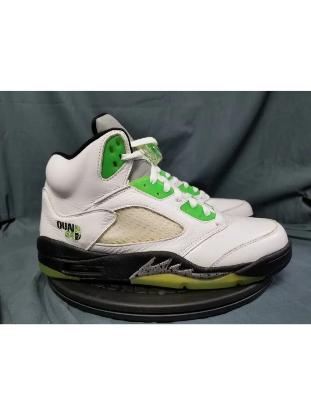 Jordan 5 Retro Quai 54 White Mens 467827 105 Size 9 NEW IN BOX!